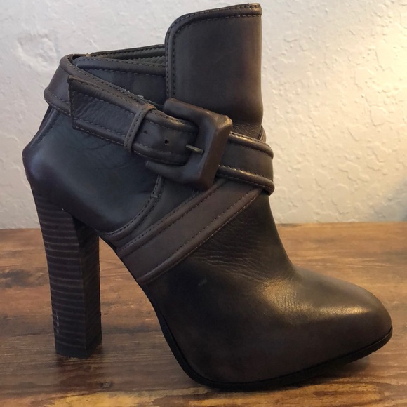 Max Studio Boots - Picture 2 of 3